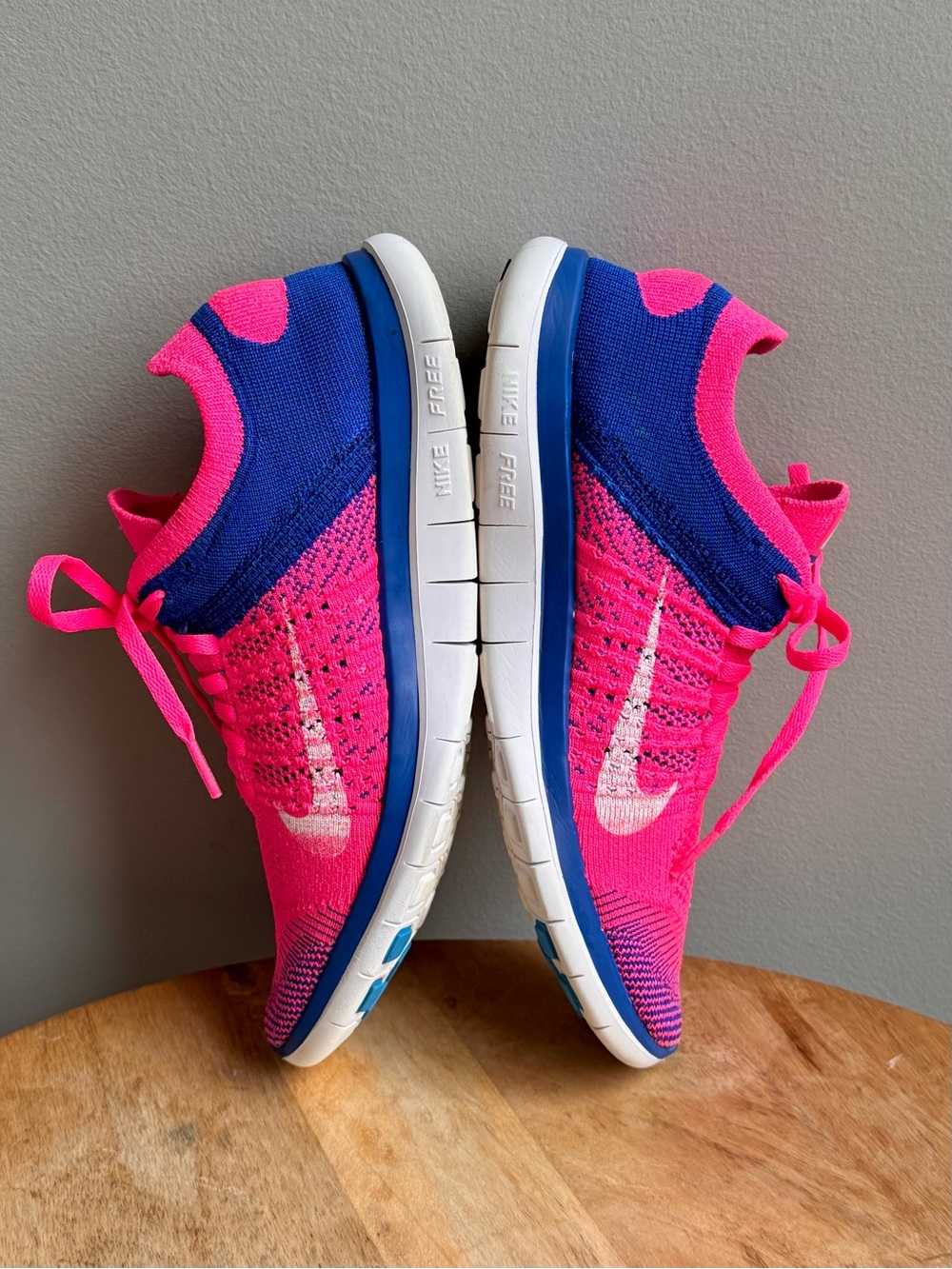 Nike Free 4.0 Flyknit Women's Size 9 Pink Blue Running Shoes 631050-600 - Picture 4 of 10